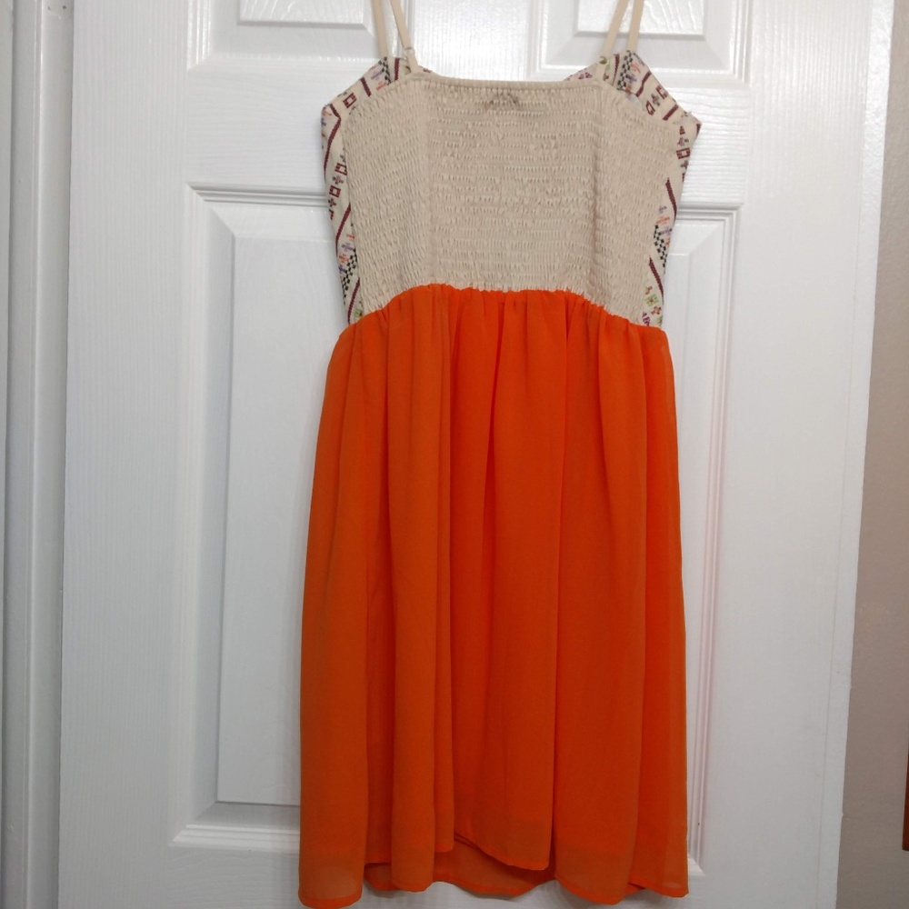 Spring/Summer Dress - Picture 4 of 5